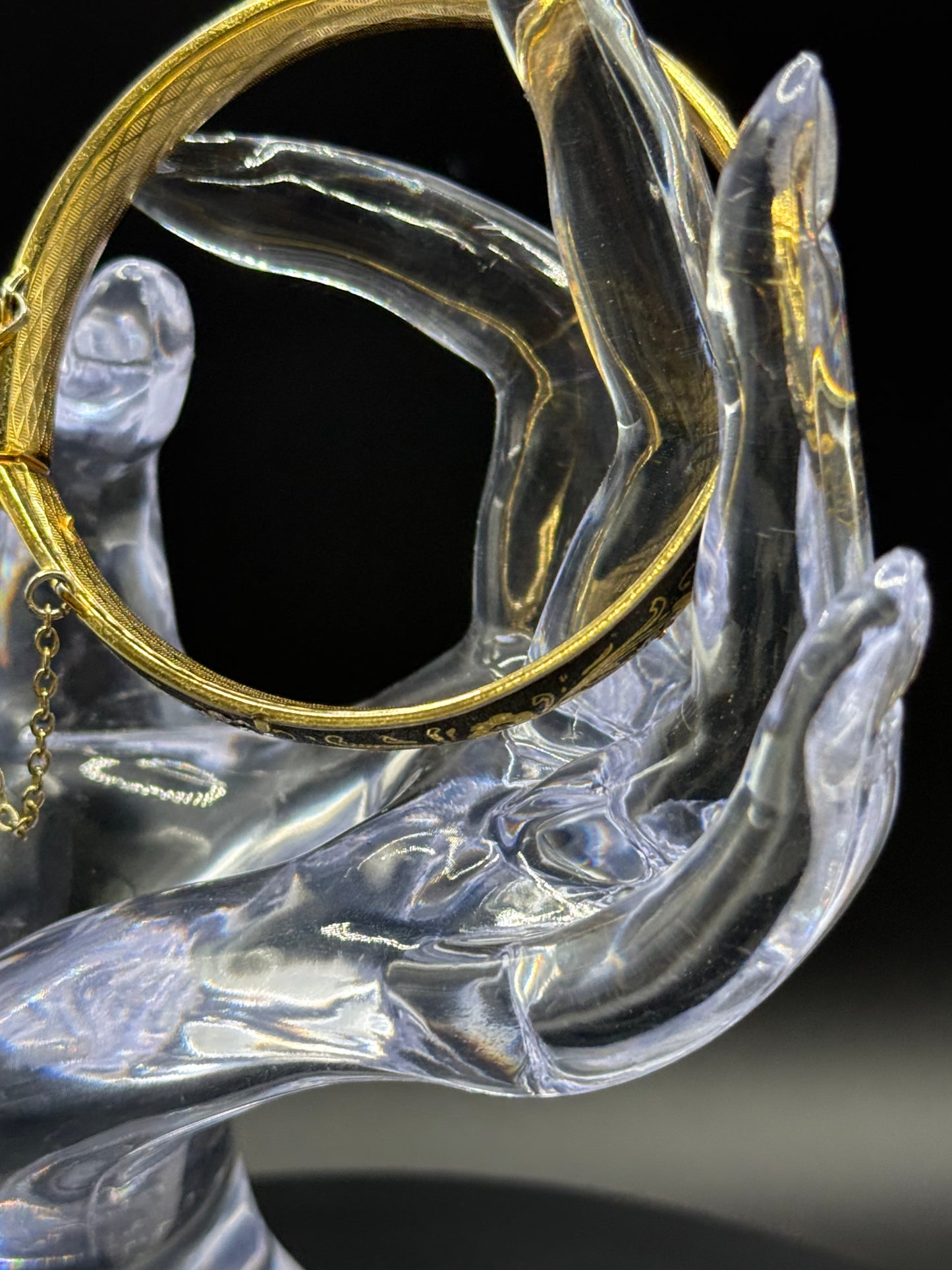 Vintage Gorgeous DAMASCENE Foliage Leaves Hinged Bracelet 2 3/8” Inside Diameter