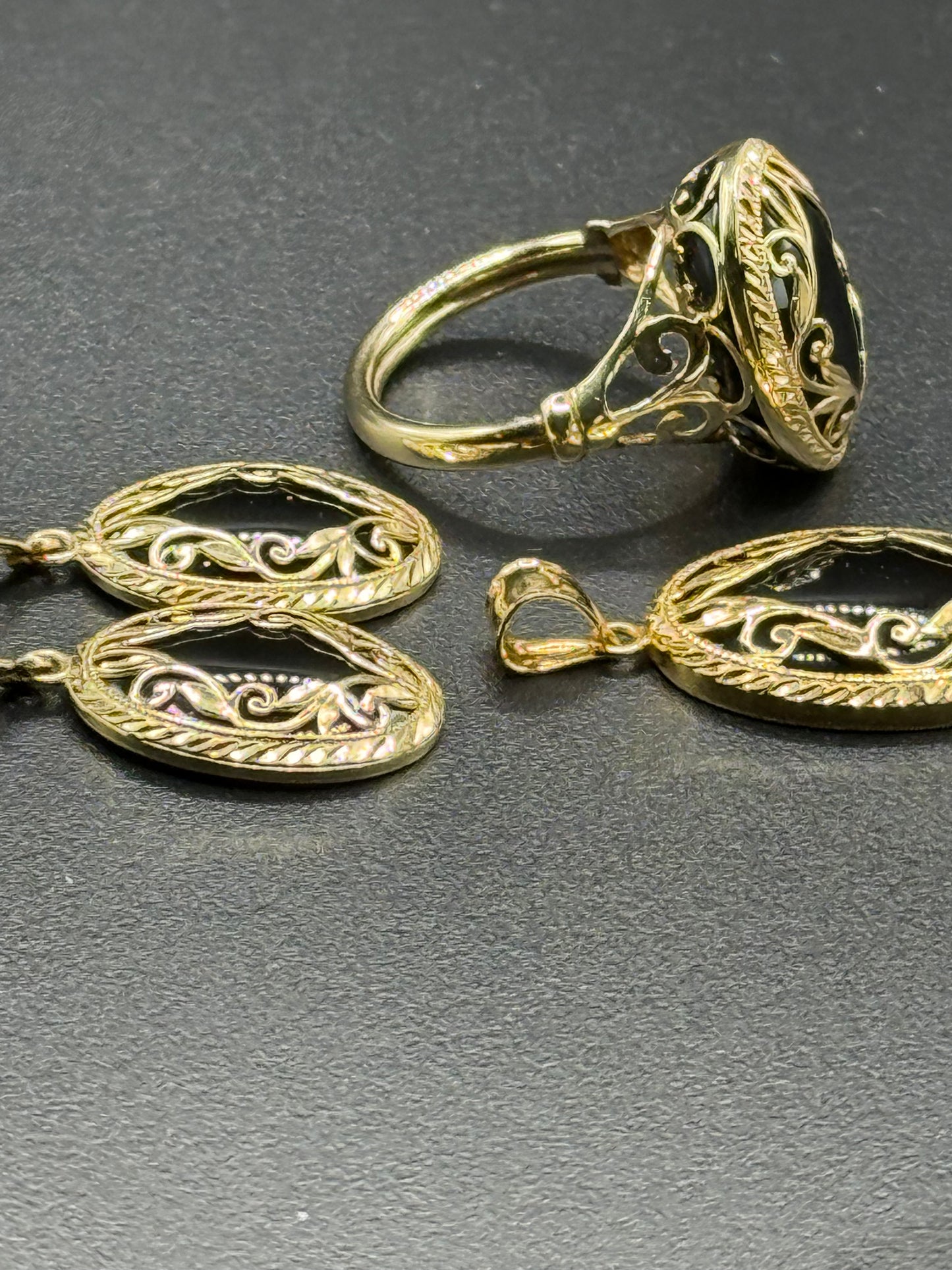 Onyx Scrollwork Ring Set in 14kt Yellow Gold