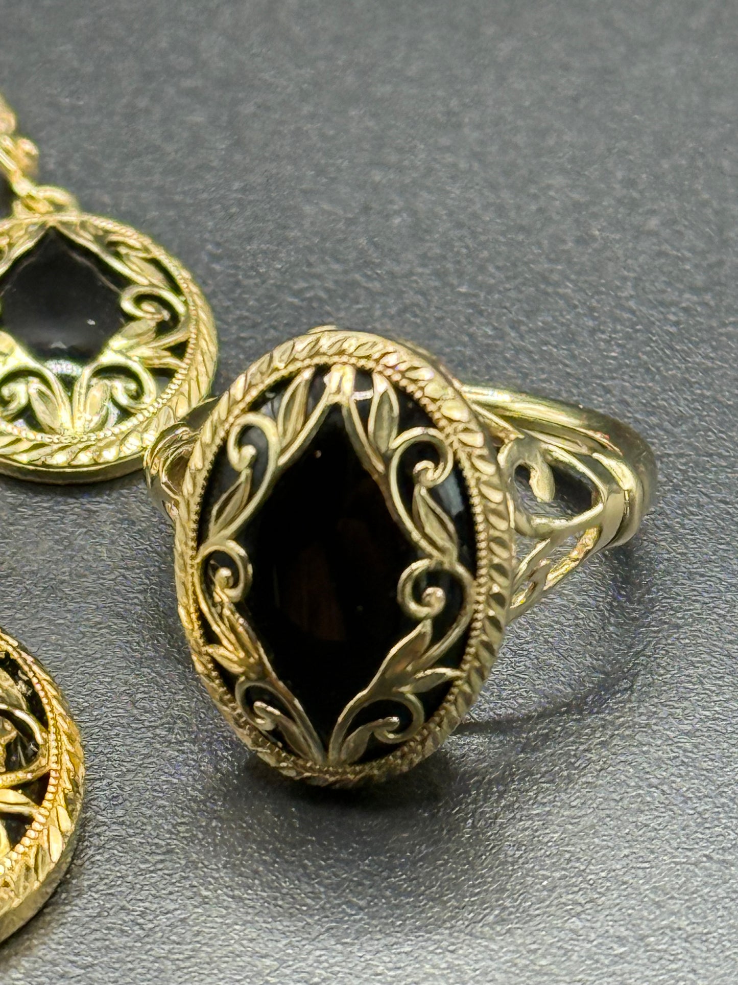 Onyx Scrollwork Ring Set in 14kt Yellow Gold
