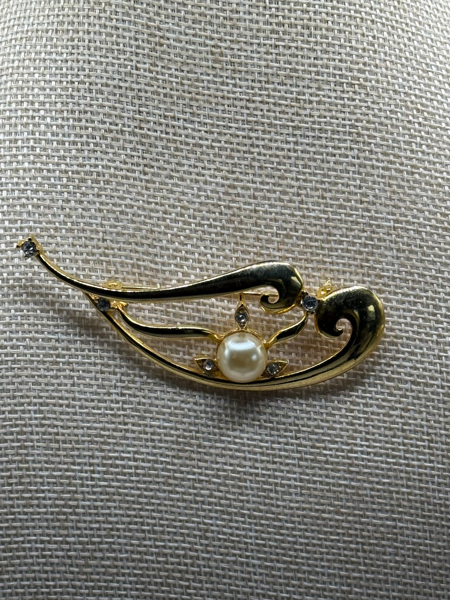 Gold Tone Costume Pin