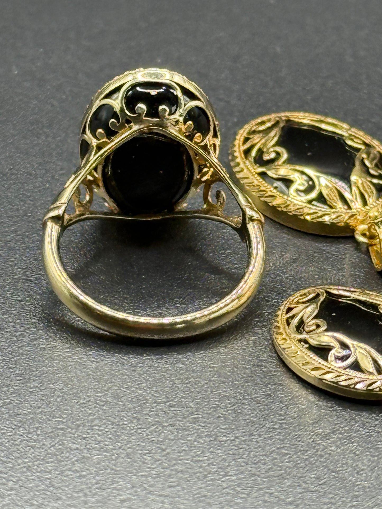 Onyx Scrollwork Ring Set in 14kt Yellow Gold
