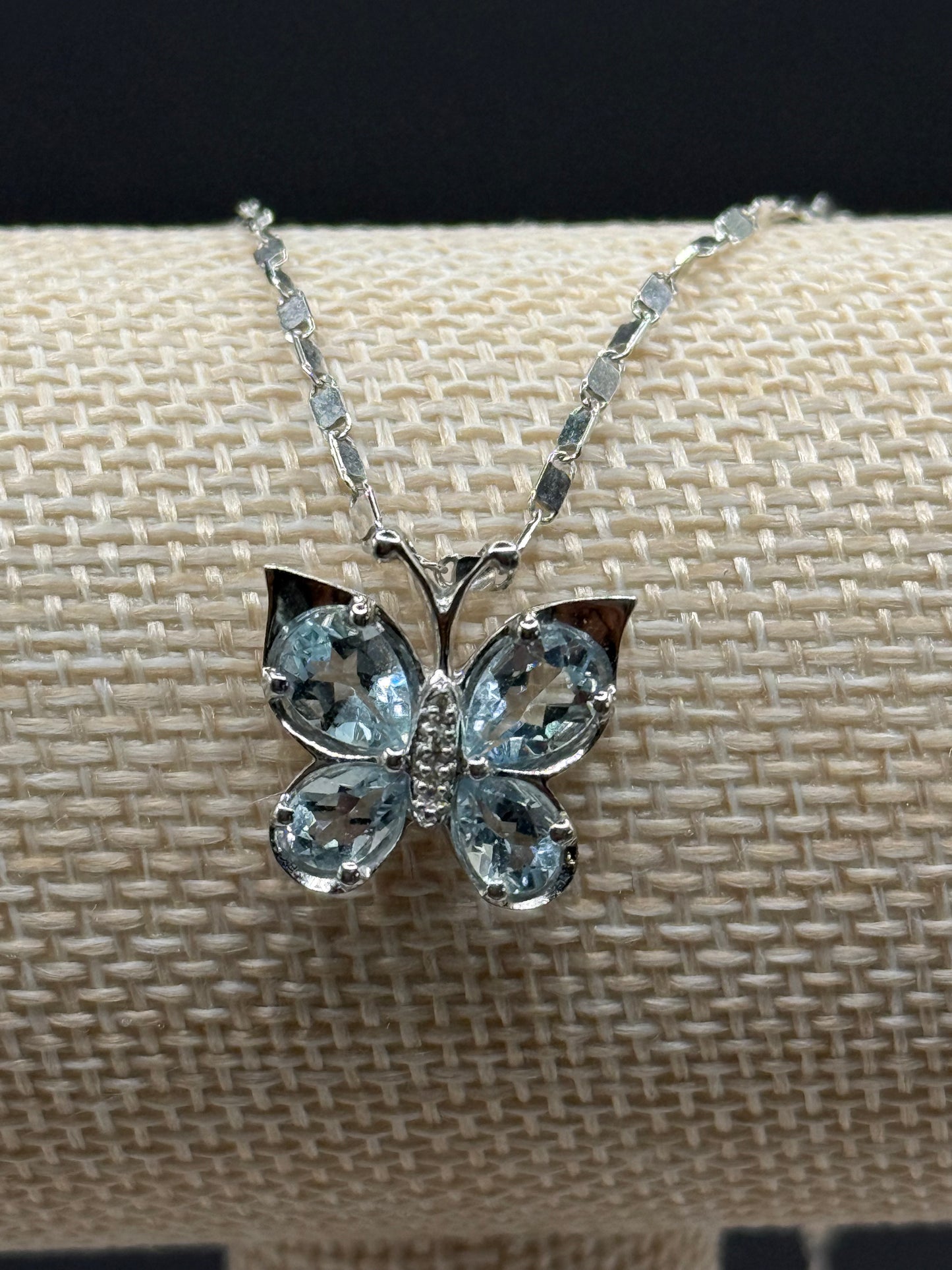 Aqua Marine and Sterling Silver Pendant and Necklace