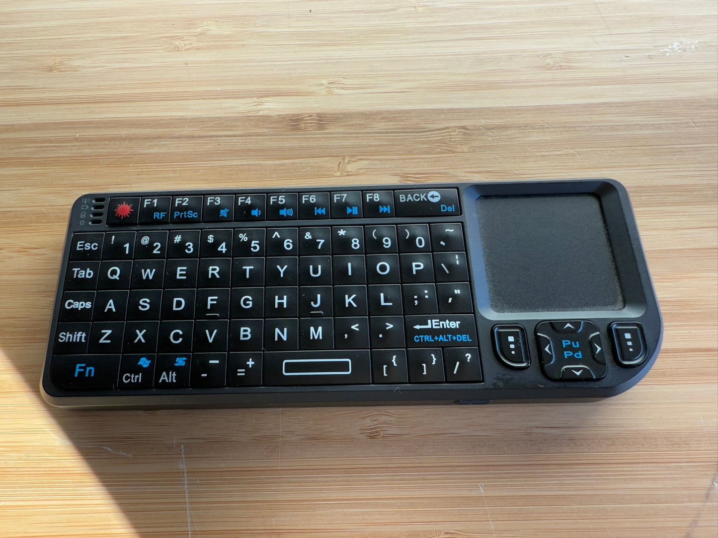 Miniature Wireless USB Keyboard with Touchpad